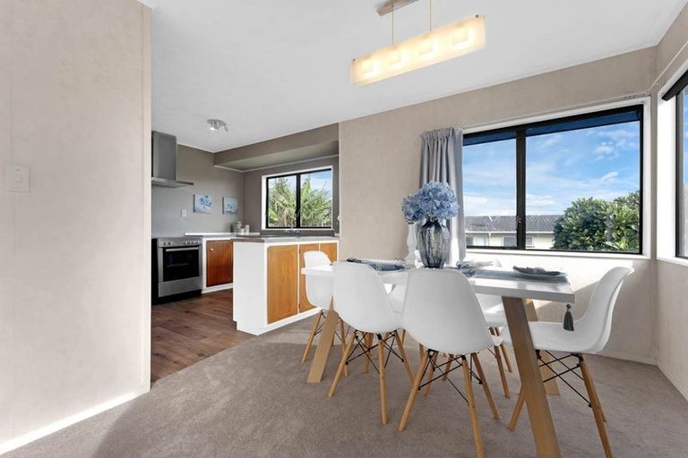 Photo of property in 33 Greenstone Place, Clover Park, Auckland, 2019