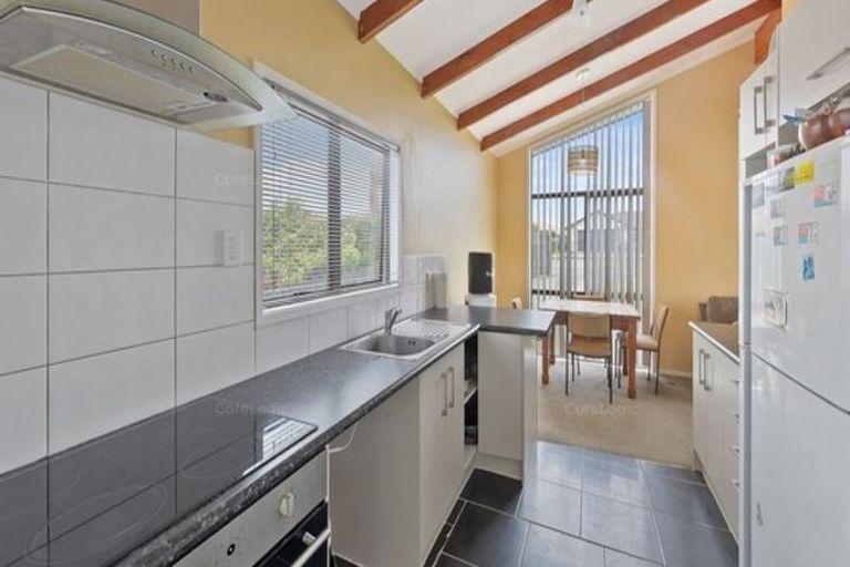 Photo of property in 71 Etherton Drive, Weymouth, Auckland, 2103