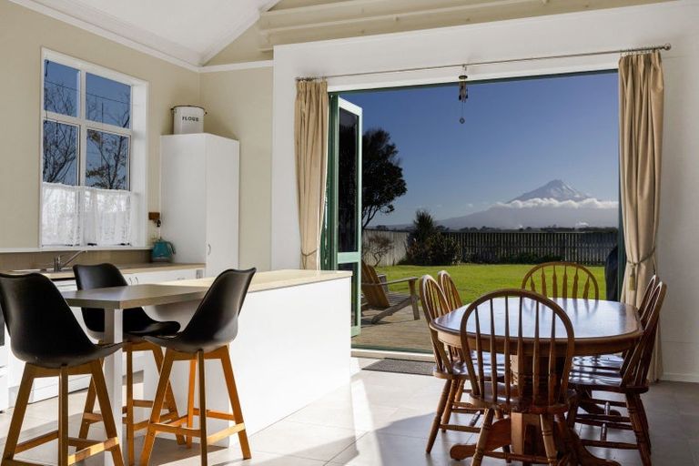 Photo of property in 14 Barclay Road, Okaiawa, Hawera, 4671