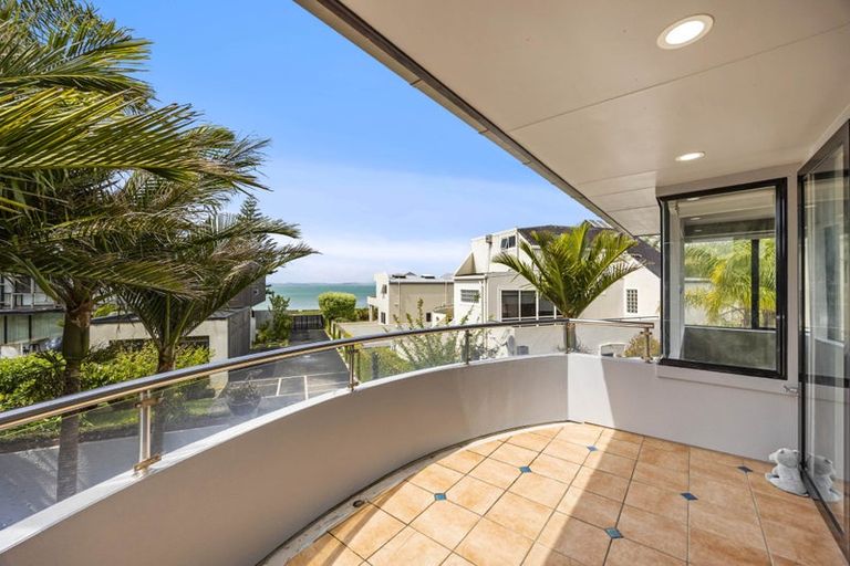 Photo of property in 2/4 Rogers Avenue, Eastern Beach, Auckland, 2012