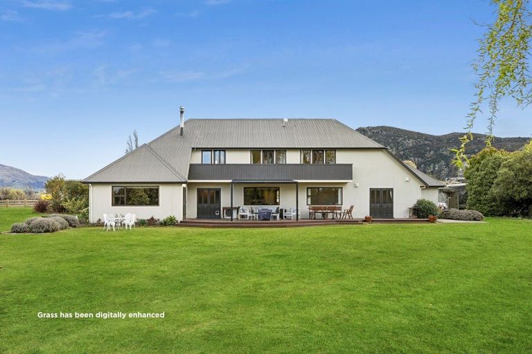 Photo of property in 17 Monteith Road, Albert Town, Wanaka, 9382