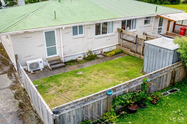Photo of property in 1/12 Poplar Grove, Ebdentown, Upper Hutt, 5018