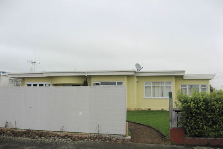 Photo of property in 580 Queen Street East, Levin, 5510