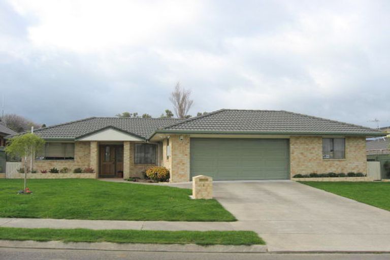 Photo of property in 8 Claremont Rise, Levin, 5510