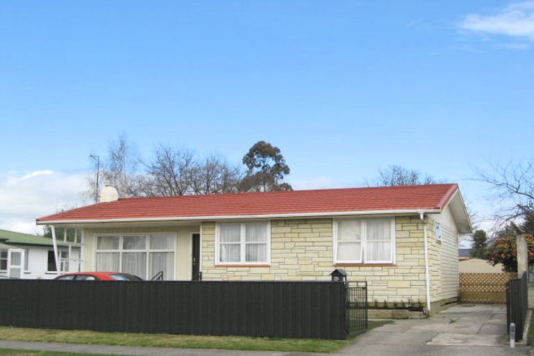 Photo of property in 98 Lipscombe Crescent, Havelock North, 4130