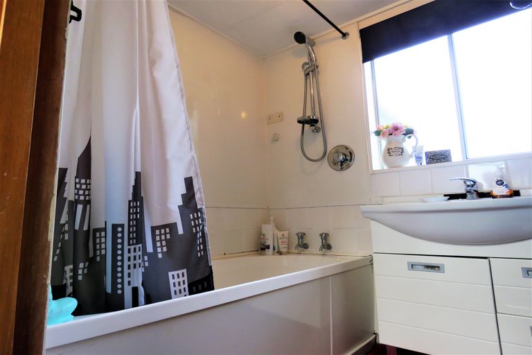 Photo of property in 60 Arundel Crescent, Strathern, Invercargill, 9812