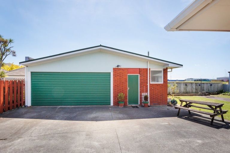 Photo of property in 45 Terry Crescent, Milson, Palmerston North, 4414