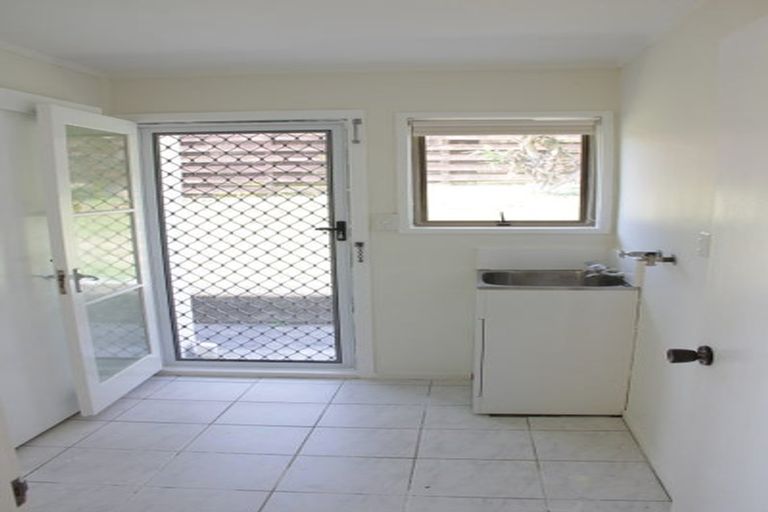 Photo of property in 4 Sirius Place, Botany Downs, Auckland, 2010