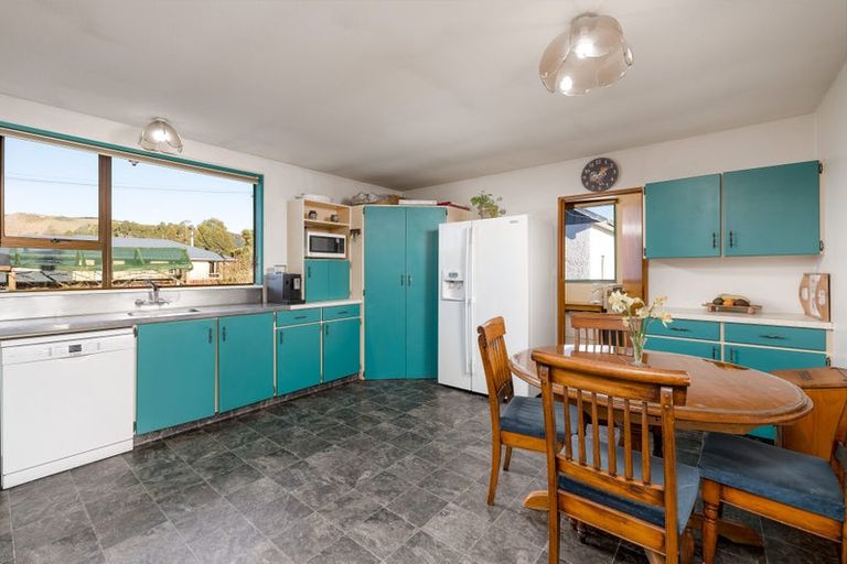 Photo of property in 15 Victoria Street, Waimate, 7924