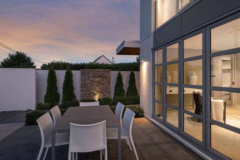 Photo of property in 72 Wai-iti Terrace, Bryndwr, Christchurch, 8052