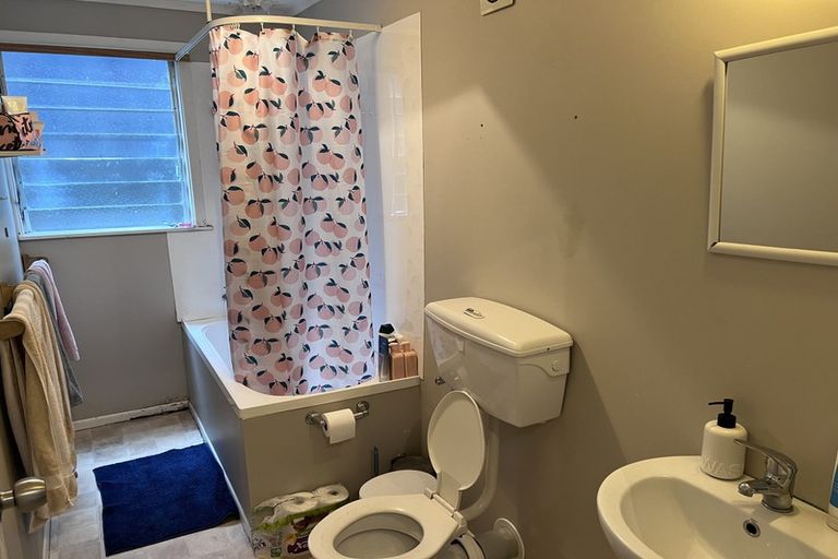 Photo of property in 19 Hania Street, Mount Victoria, Wellington, 6011