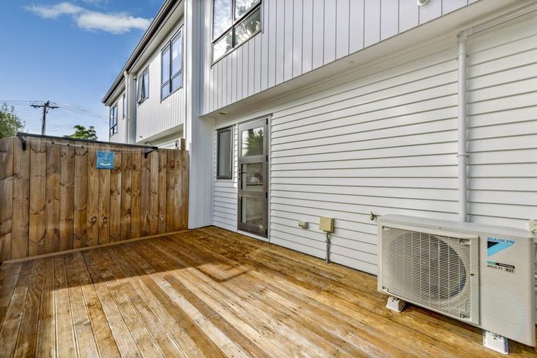 Photo of property in 3/14 Kerswill Place, Pakuranga, Auckland, 2010