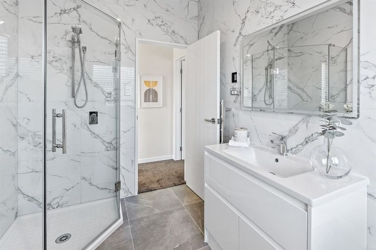 Photo of property in 40 Takurua Terrace, Orewa, 0931