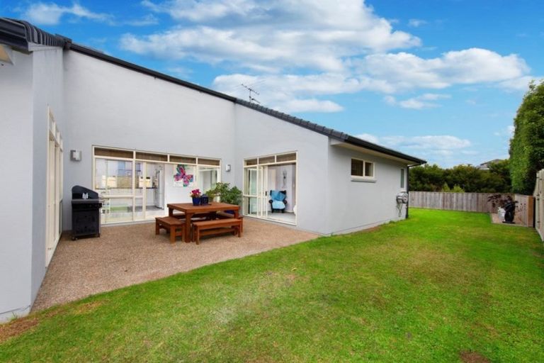 Photo of property in 31 William Gamble Drive, Greenhithe, Auckland, 0632