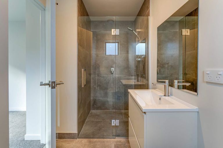 Photo of property in 33 Forage Road, Jacks Point, 9371