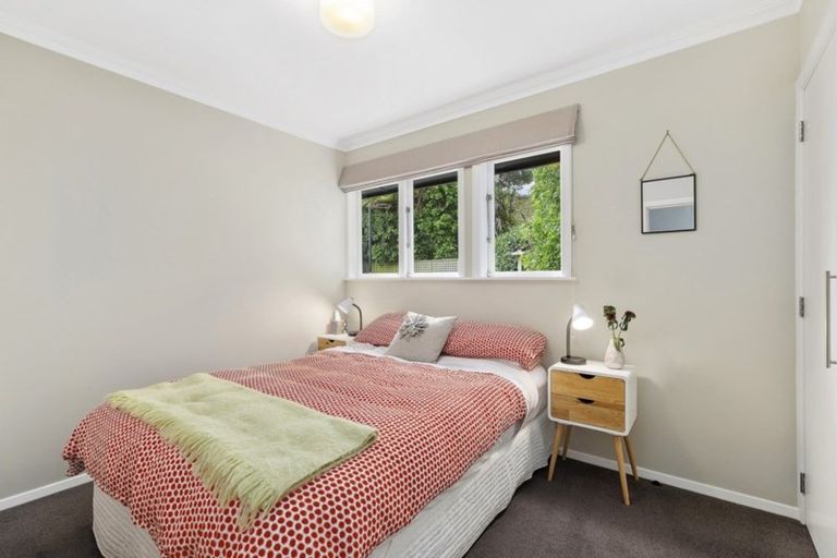 Photo of property in 23 West Road, Northland, Wellington, 6012