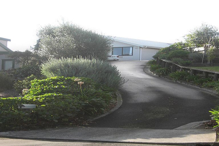 Photo of property in 4 Fiesta Grove, Raumati Beach, Paraparaumu, 5032