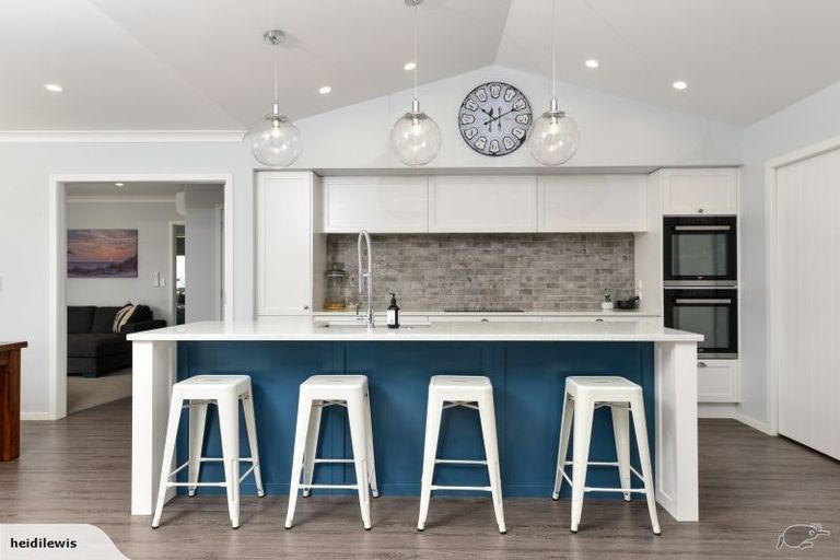 Photo of property in 32 Mike Smith Drive, Cambridge, 3434