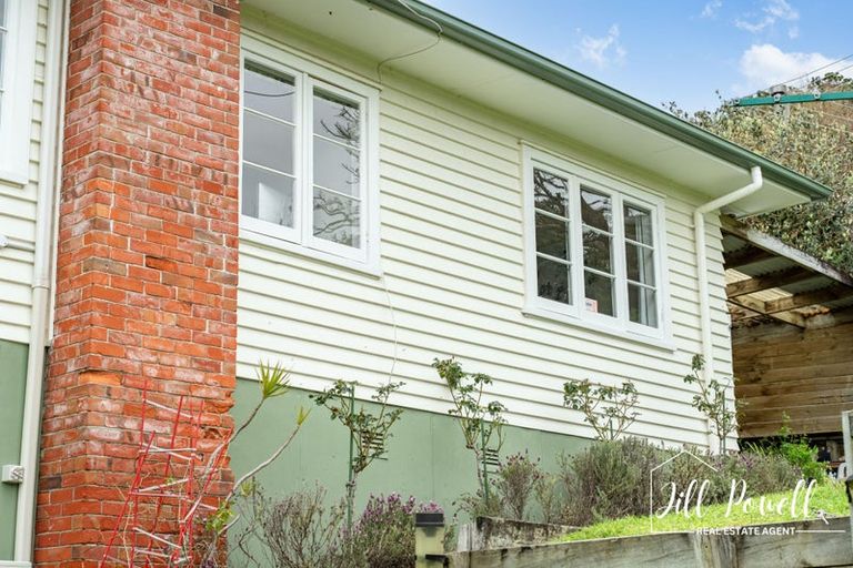 Photo of property in 13 View Street, Maungaturoto, 0520