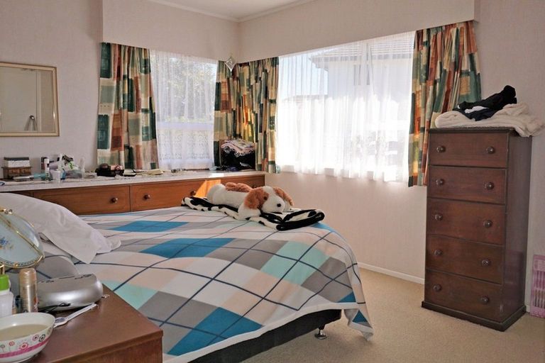 Photo of property in 129 Queen Street West, Levin, 5510