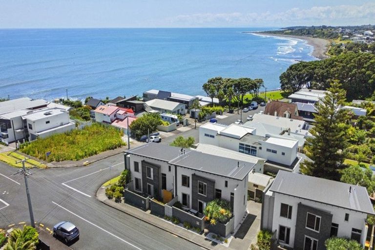 Photo of property in 90b Buller Street, New Plymouth, 4312