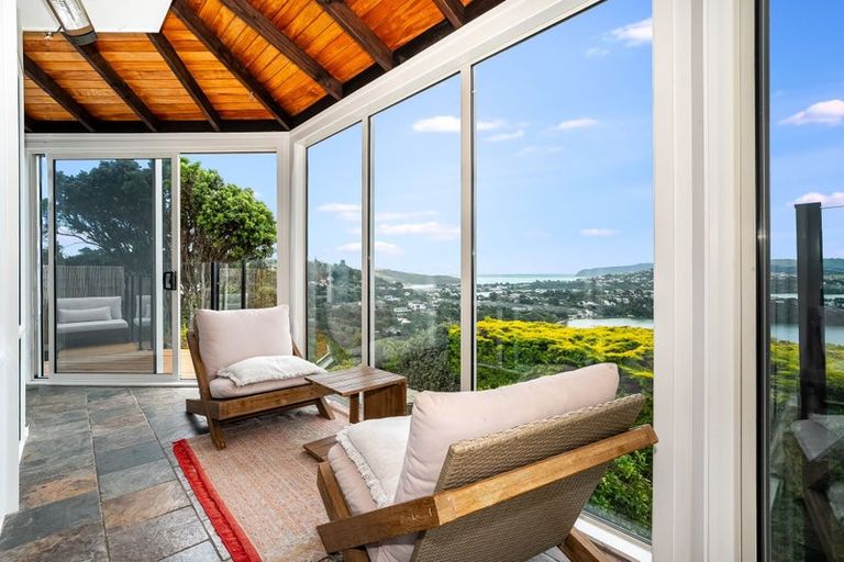 Photo of property in 15 Mercury Way, Whitby, Porirua, 5024