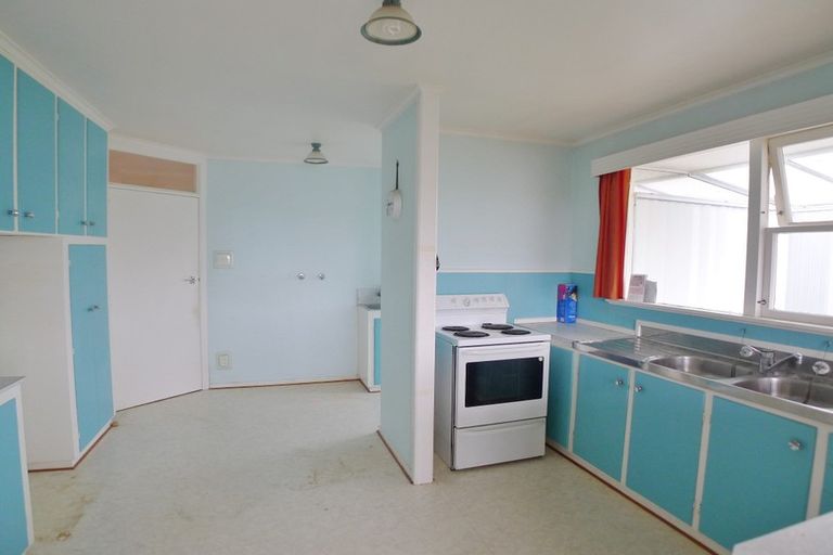 Photo of property in 58 Marlborough Avenue, Glenfield, Auckland, 0629