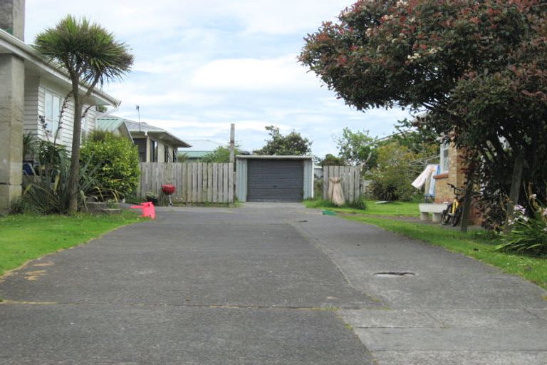 Photo of property in 1/3 View Road, Mangere, Auckland, 2022