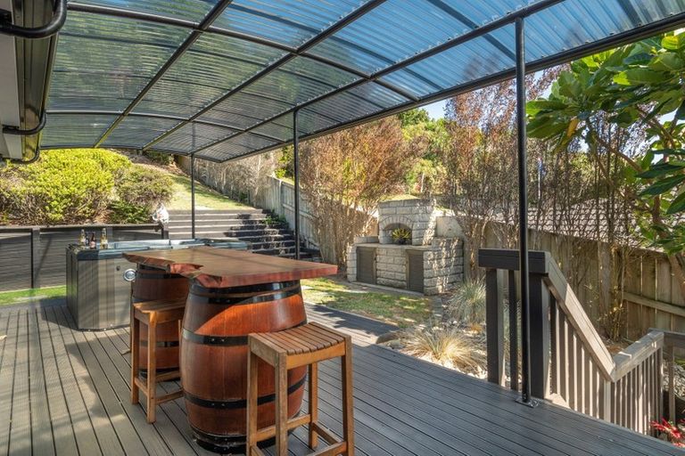 Photo of property in 26 Waipuna Grove, Welcome Bay, Tauranga, 3112