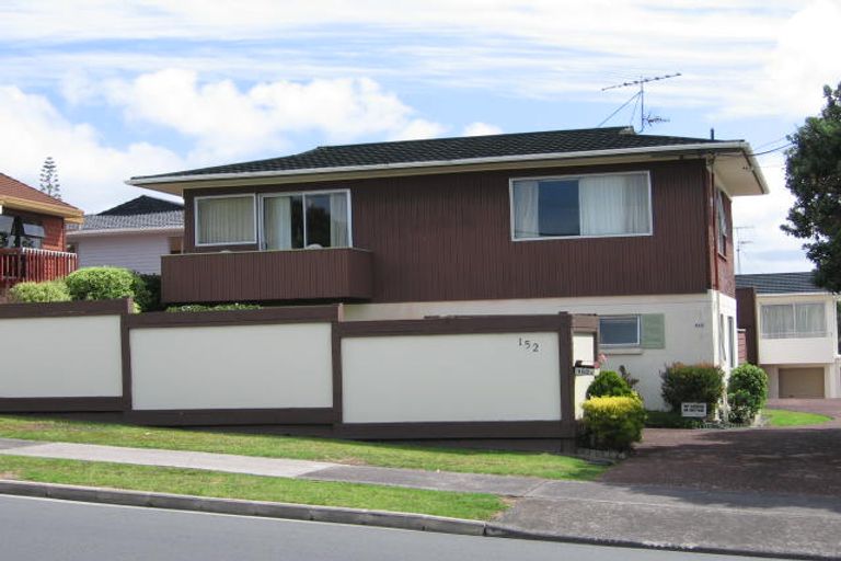 Photo of property in 1/152 Beach Road, Campbells Bay, Auckland, 0630