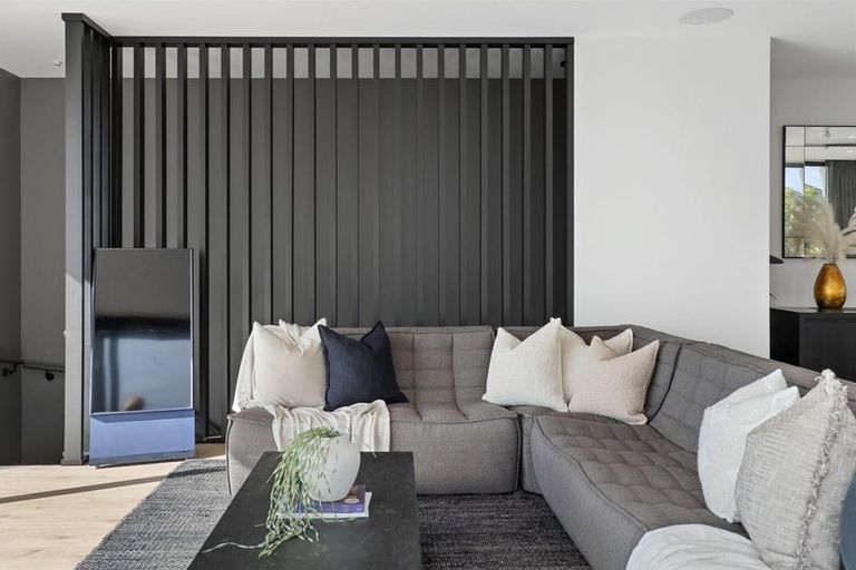 Photo of property in 3 Selleck Street, Mount Pleasant, Christchurch, 8081