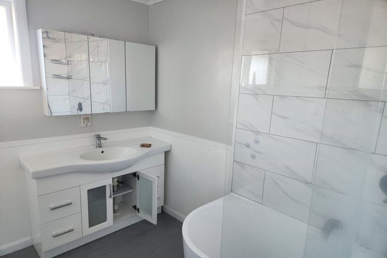 Photo of property in 4a Raukawa Street, Strathmore Park, Wellington, 6022