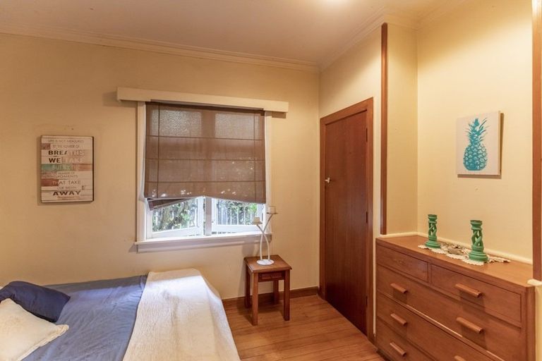 Photo of property in 1 Bowling Road, Greenmeadows, Napier, 4112