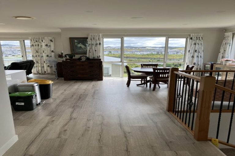 Photo of property in 23 Maka Terrace, Orewa, 0931