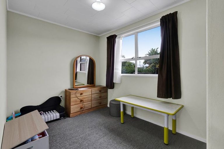 Photo of property in 180 Parklands Avenue, Bell Block, New Plymouth, 4312