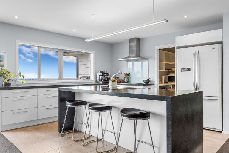 Photo of property in 20 Maffeys Road, Mount Pleasant, Christchurch, 8081