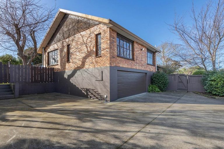 Photo of property in 6 O'halloran Drive, Halswell, Christchurch, 8025