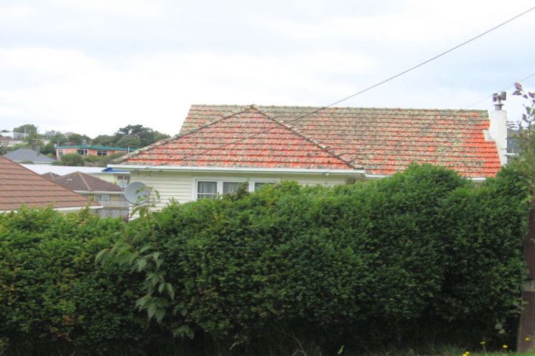 Photo of property in 11 Romney Square, Tawa, Wellington, 5028