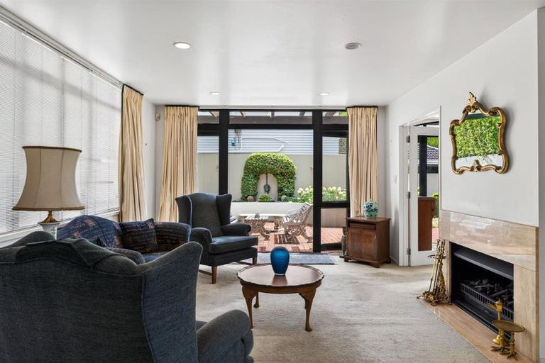 Photo of property in 12a Saltburn Road, Milford, Auckland, 0620