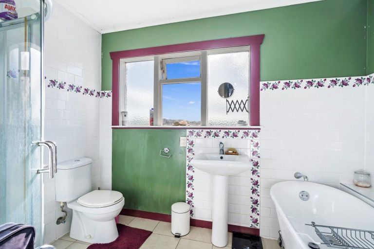 Photo of property in 51 Sterling Road, Paparoa, 0571