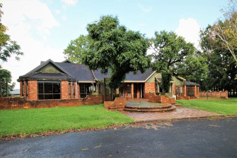 Photo of property in 81 Pararekau Road, Karaka, Papakura, 2580