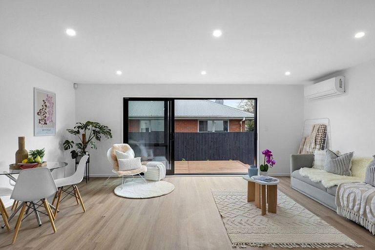 Photo of property in 106 Rattray Street, Riccarton, Christchurch, 8041