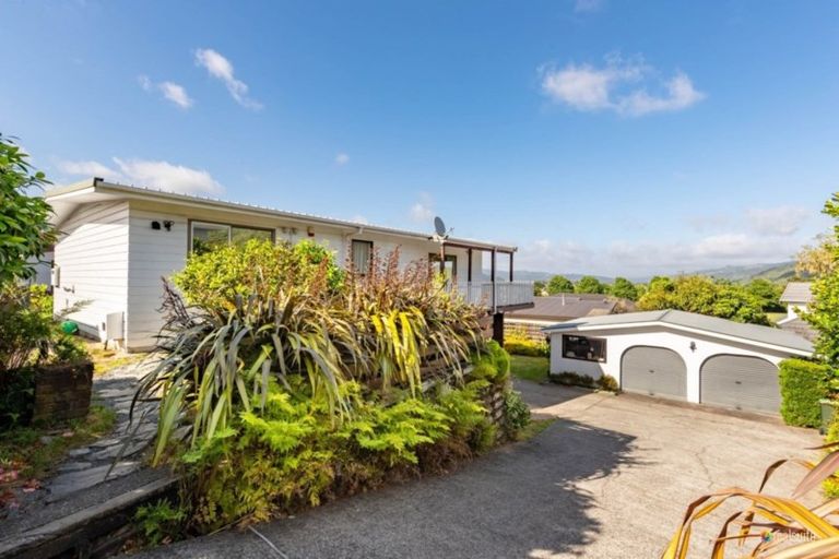 Photo of property in 33b Roband Crescent, Brown Owl, Upper Hutt, 5018