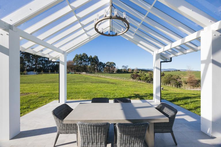 Photo of property in 18 Heatherlie Road, Colyton, Ashhurst, 4775