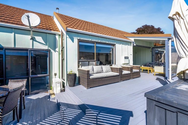 Photo of property in 5 Antonia Place, Bell Block, New Plymouth, 4312