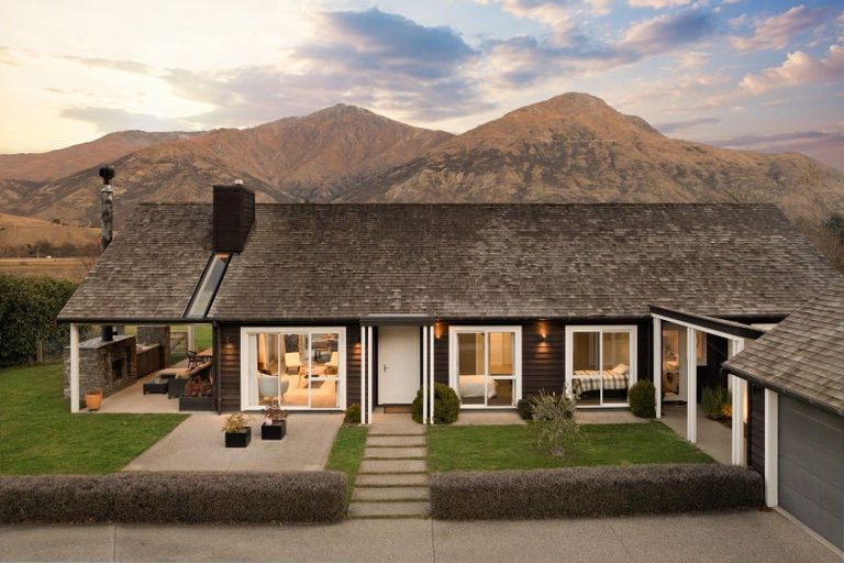 Photo of property in 24 Marshall Avenue, Lake Hayes, Queenstown, 9371