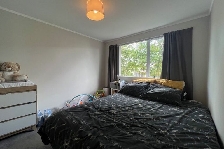 Photo of property in 2/25 Silver Creek Road, Weymouth, Auckland, 2103