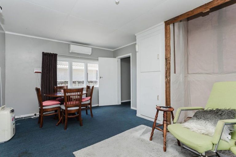 Photo of property in 11 Waterloo Street, Dannevirke, 4930