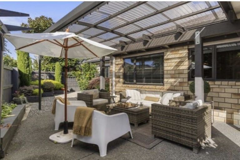 Photo of property in 14 Putaka Place, Papamoa Beach, Papamoa, 3118