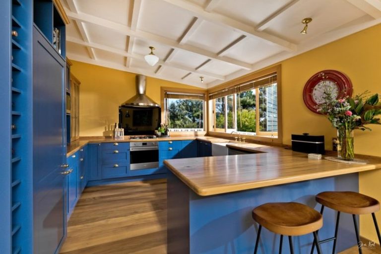 Photo of property in 81 Burns Lane, Kumeu, 0892